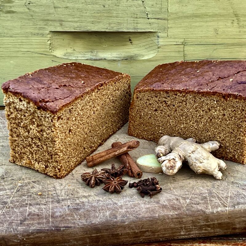 Pain d'épices bio avec cannelle, anis, clou de girofle et gingembre